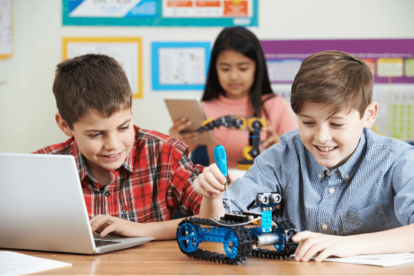 The top and best kits of Robotics for School Children