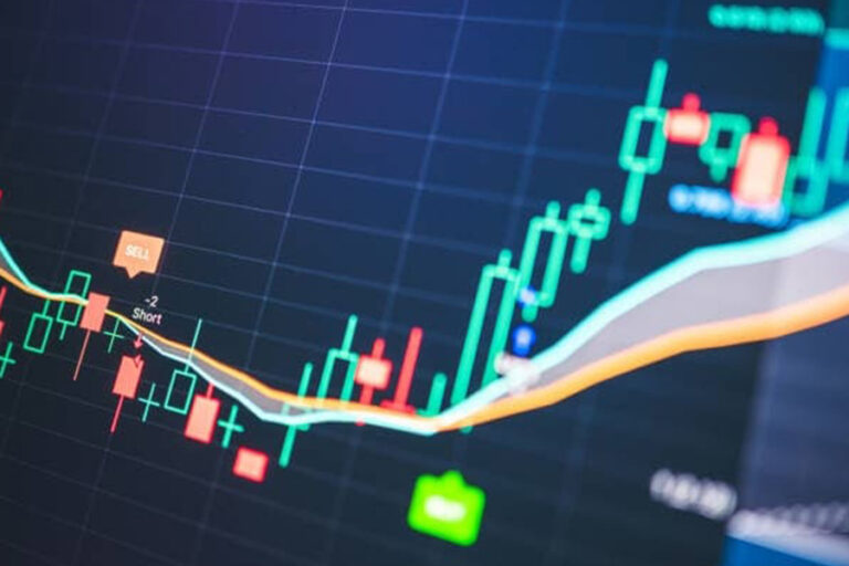 What Influences Bitcoin Price During Market Crashes