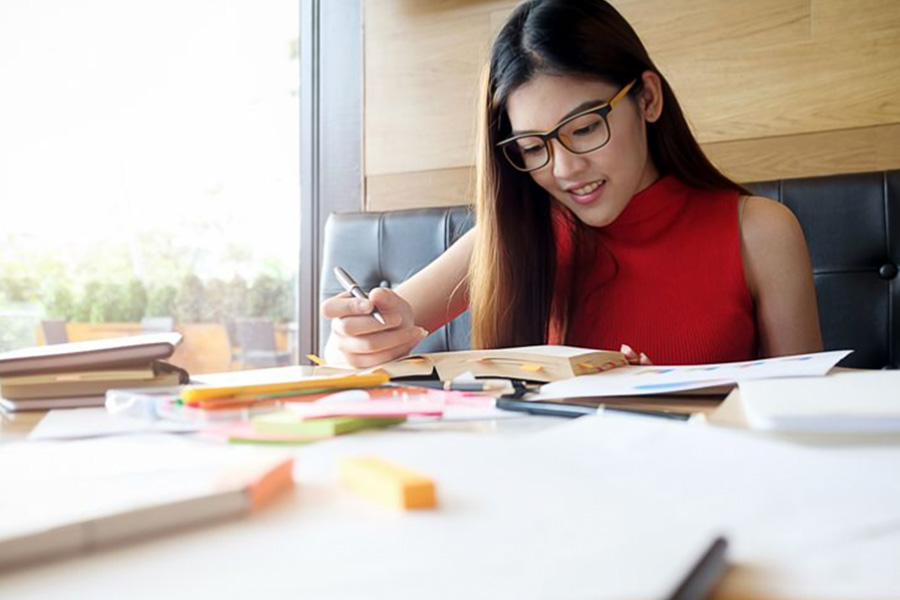 4 Signs Your Child Needs Chemistry Tuition